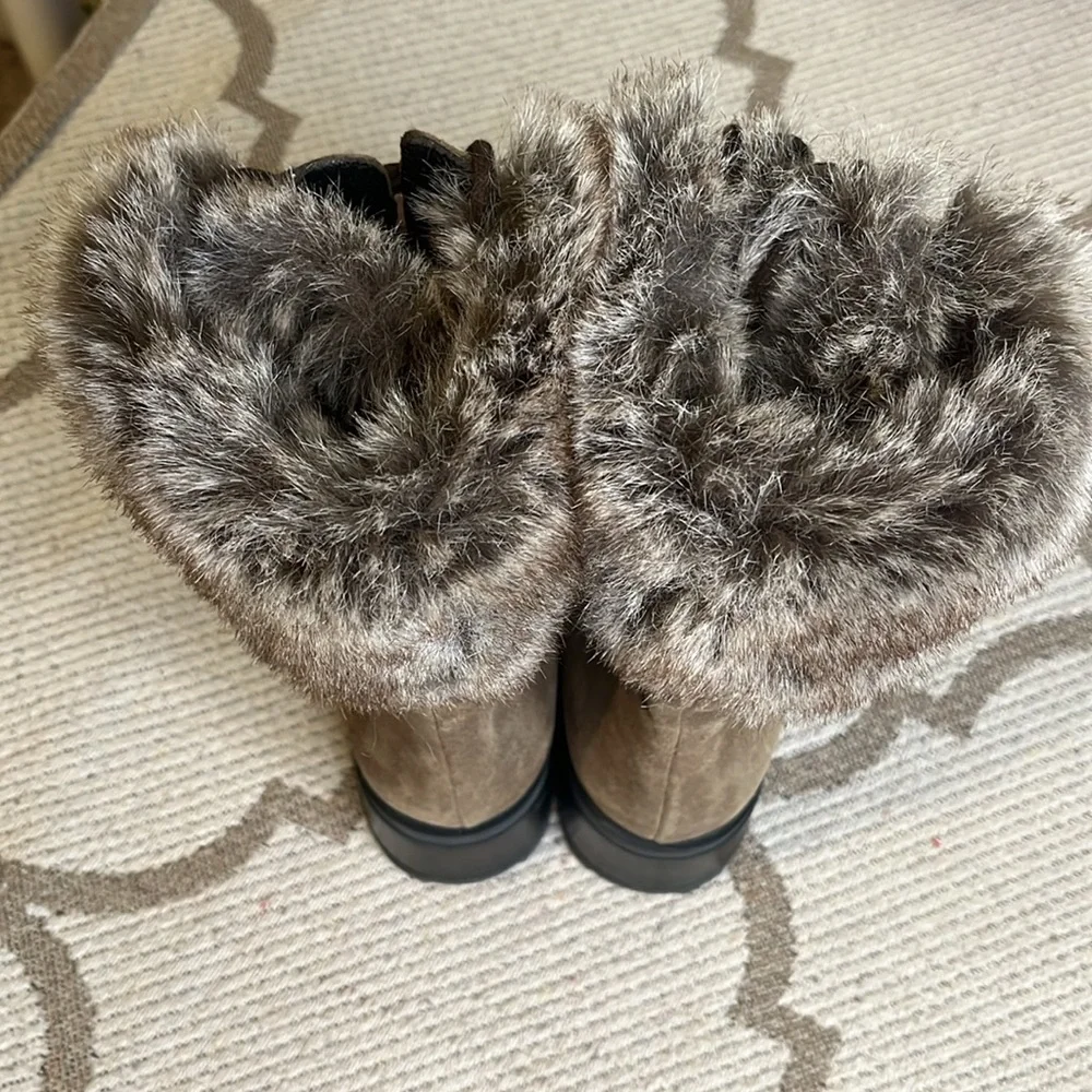 AQUATALIA BY MARVIN K BRASS WEATHERPROOF BROWN SUEDE FAUX FUR lace up boots - Picture 14 of 15